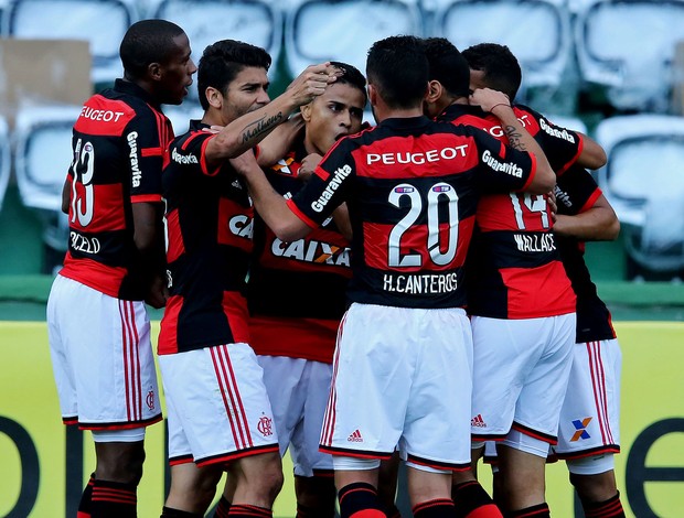 Everton Flamengo gol coritiba brasileirão (Foto: Agência Getty Images)