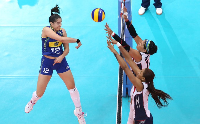 Seleção brasileira feminina x República Dominicana, Grand Prix Vôlei (Foto: Divulgação / FIVB)