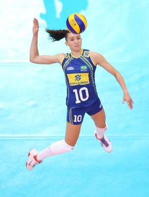 Gabi, Brasil x República Dominicana, Grand Prix Vôlei (Foto: Divulgação / FIVB)