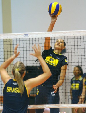 Jaqueline vôlei brasil (Foto: Divulgação/CBV)