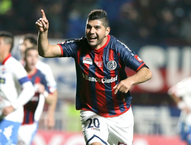 Nestor Ortigoza comemoração  San Lorenzo x Nacional-PAR  final (Foto: Ap)