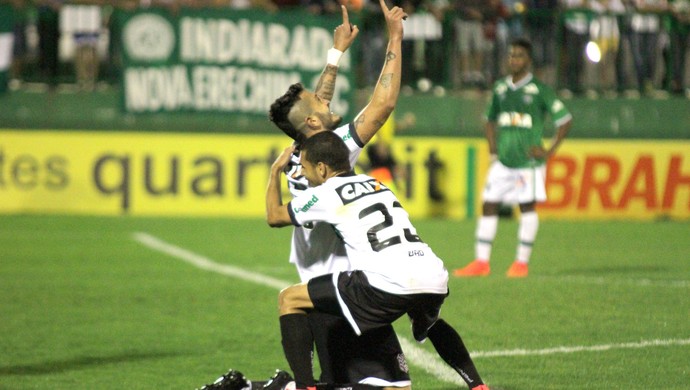 comemoração do Figueirense contra o Chapecoense (Foto: Getty Images)