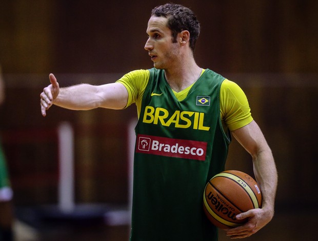 Marcelinho Huertas seleção brasileira basquete (Foto: Gaspar Nobrega/Inovafoto)