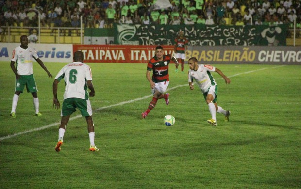 Luverdense e Portuguesa no Estádio Passo das Emas (Foto: Assessoria/Luverdense Esporte Clube)