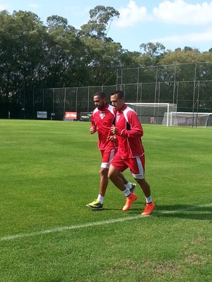 Luis Fabiano Alvaro Pereira São Paulo (Foto: Carlos Augusto Ferrari)