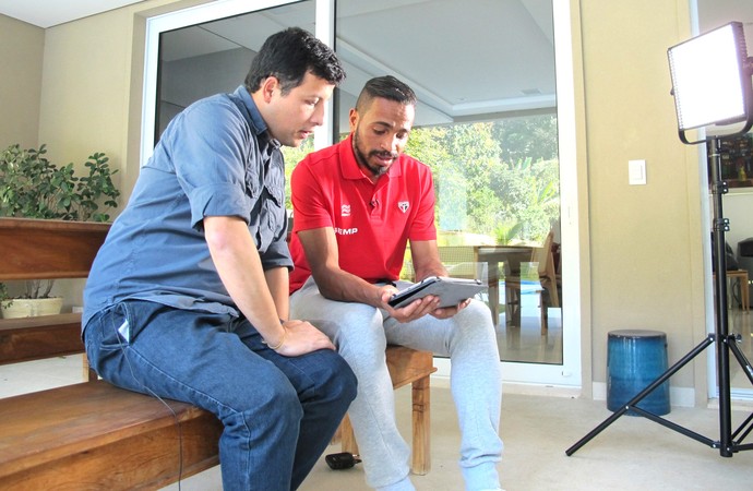 Alvaro Pereira, lateral-esquerdo do São Paulo (Foto: Carlos Augusto Ferrari)