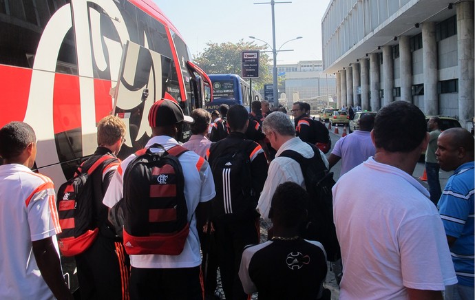 desembarque flamengo (Foto: Thales Soares)