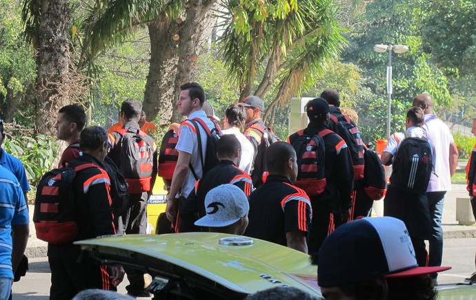 desembarque flamengo (Foto: Thales Soares)