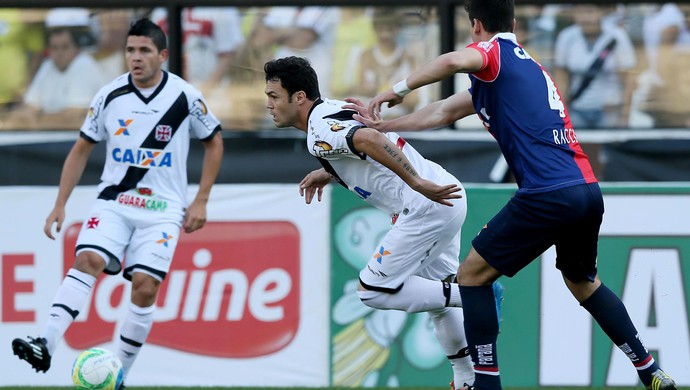 kleber vasco e Paraná Série B (Foto: Dhavid Normando / Agência Estado)