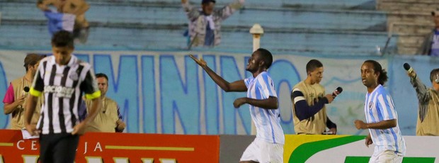 Joel gol Londrina x Santos (Foto: Célio Messias / Ag. Estado)