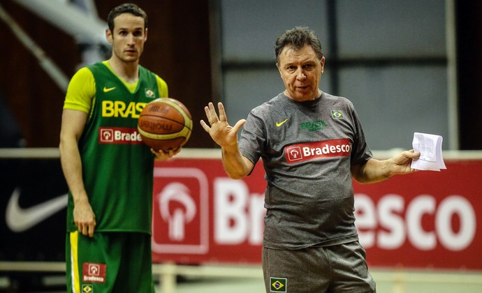 Marcelinho Huertas Ruben Magnano seleção brasileira basquete (Foto: Gaspar Nobrega/Inovafoto)