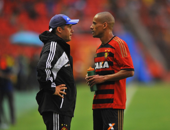 Eduardo Baptista sport (Foto: Aldo Carneiro / Pernambuco Press)