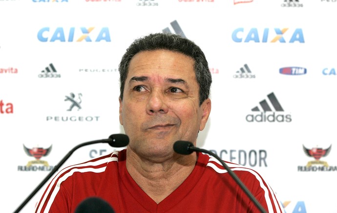 Coletiva Vanderlei Luxemburgo Flamengo (Foto: Carlos Moraes / Agência Estado)