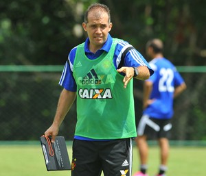 Eduardo Baptista sport (Foto: Aldo Carneiro / Pernambuco Press)