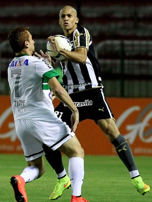 Doria botafogo Zé Love Coritiba (Foto: Vitor Silva / SSPress)