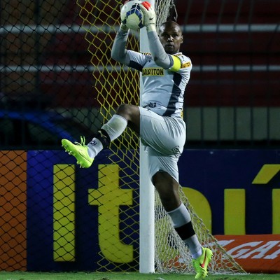 Jefferson botafogo Gil Coritiba (Foto: Vitor Silva / SSPress)