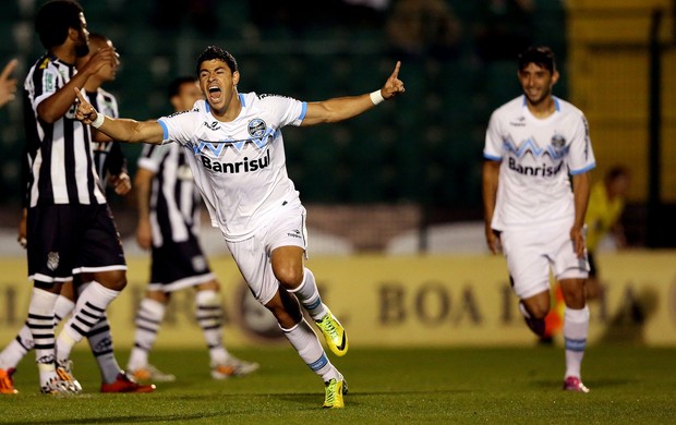 Giuliano Grêmio gol Figueirense  (Foto: Agência Getty Images)