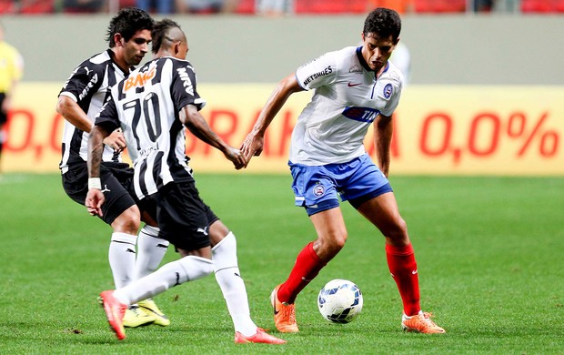 Guilherme Maicosuel Atlético-mg e Fahel Bahia Estádio Independência (Foto: Cristiane Mattos / Agência Estado)