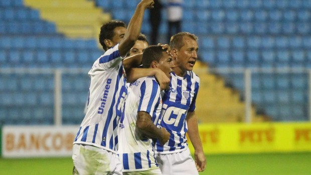 Avaí x Ponte Preta (Foto: Jamira Furlani/Avaí FC)