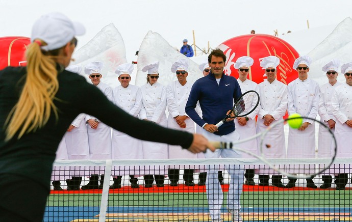 Tênis Roger Federer e Lindsey Vonn evento promocional na Jungfraujoch (Foto: Agência Reuters)