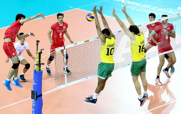 vôlei lucarelli e Lucão Brasil e Irã Liga mundial (Foto: FIVB)