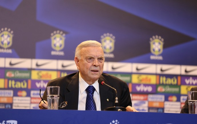 jose maria marin COLETIVA SELEÇÃO BRASILEIRA (Foto: André Durão)