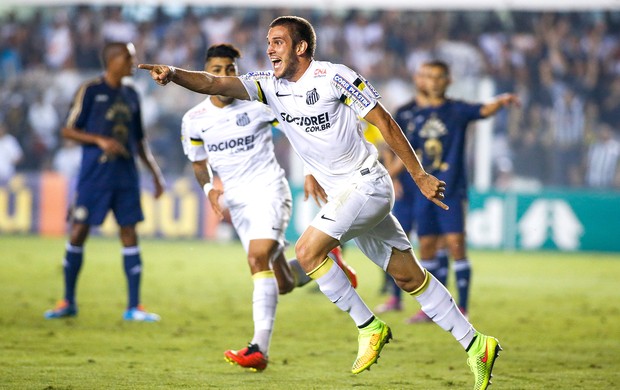 Bruno Uvini comemoração jogo Santos x Palmeiras (Foto: Getty Images)