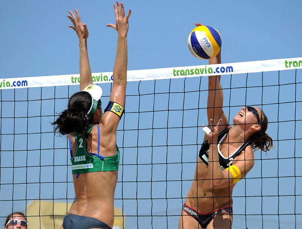 Talita e Larissa vôlei de praia (Foto: Divulgação / FIVB)