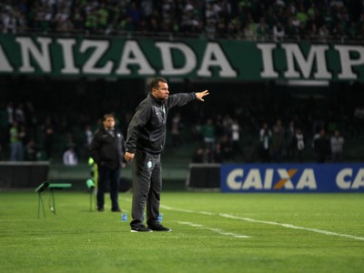 Celso Roth, técnico do Coritiba (Foto: Divulgação/ Site oficial Coritiba)