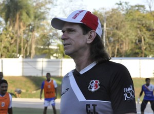 Sérgio Guedes não divulgou a escalação para o duelo contra o Vasco (Foto: Christian Guimarães)