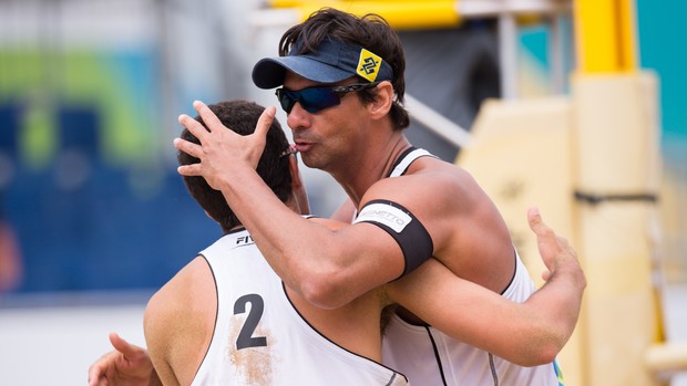 Ricardo e Álvaro Filho no Grand Slam de Haia (Foto: Divulgação/FIVB)