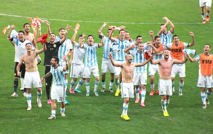 Torcida Argentina Mané Garrincha (Foto:  Thiago Lavinas)