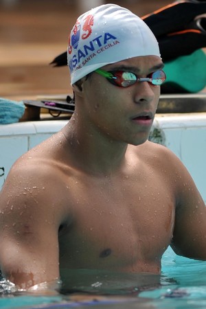 Matheus Santana natação (Foto: Divulgação / Assecom Unisanta)