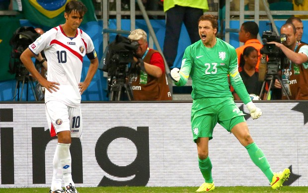 Tim Krul defesa pênalti Holanda x Costa Rica (Foto: Reuters)