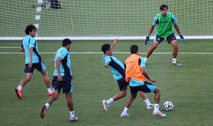 Treino da Costa Rica no Barradão (Foto: Gettyimages)