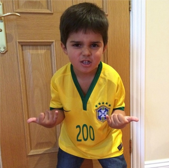 Logo após foto com camisa da Argentina, Felipe Massa posta foto do filho com uniforme da Seleção Brasileira (Foto: Reprodução/Instagram)