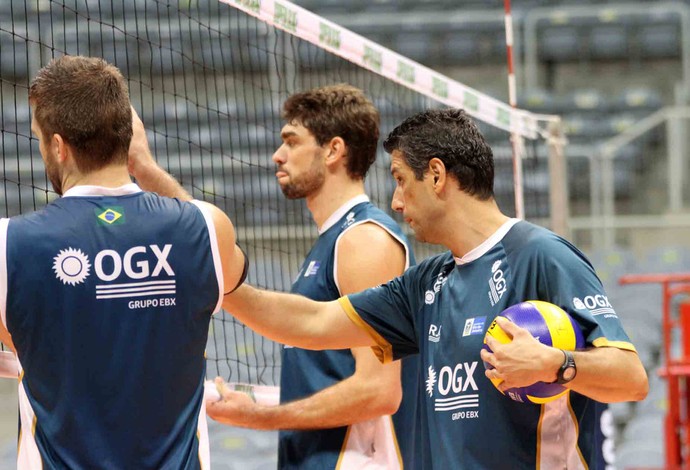 Marcelo Fronckowiak e Lucão volei (Foto: Alexandre Arruda/CBV)