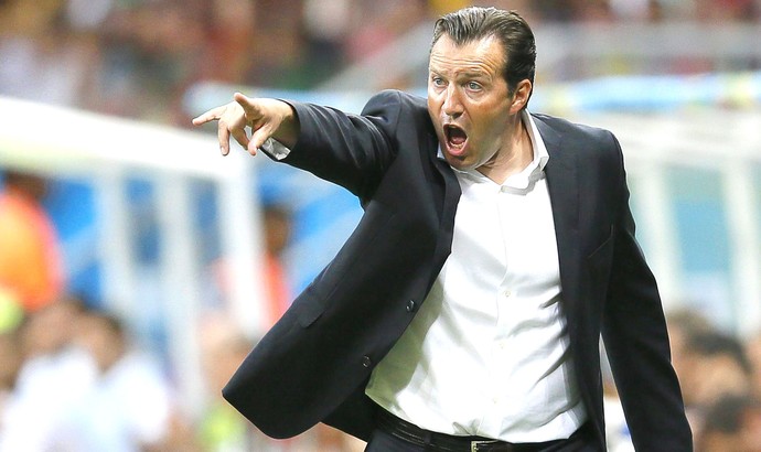 Marc Wilmots técnico jogo Estados Unidos x Bélgica Arena Fonte Nova (Foto: EFE)