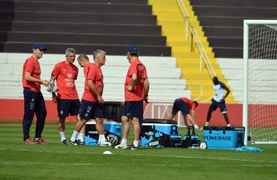 Sakho faz treino físico e pode desfalcar os Bleus nas oitavas de final (Foto: Cleber Akamine)