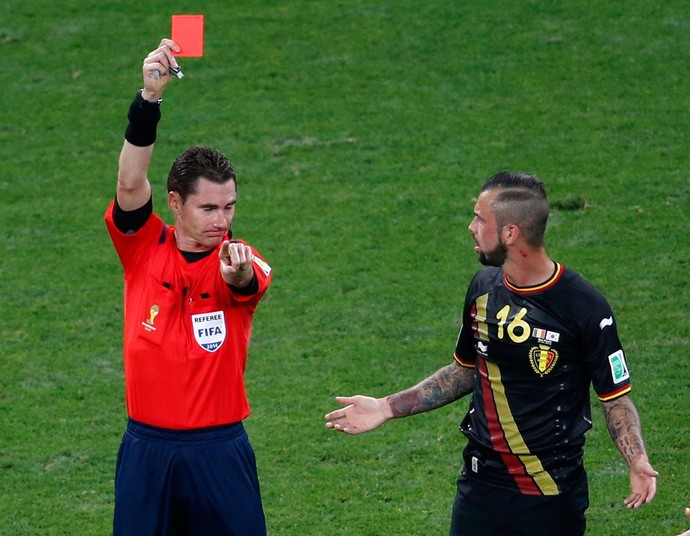 Steven Defour Belgica x Coreia (Foto: Reuters)