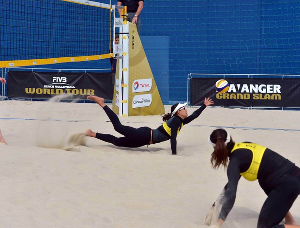 Juliana e Maria Elisa se despediram nas oitavas de final (Foto: Divulgação/FIVB)