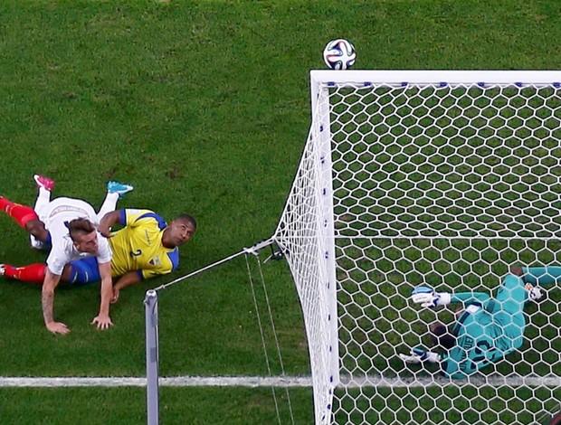 Griezmann Equador x França (Foto: Reuters)