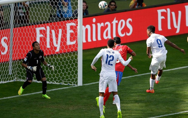 Sturridge Costa Rica x Itália (Foto: AP)