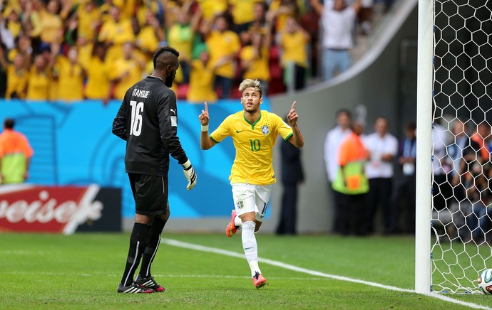 Neymar gol Brasil x Camarões (Foto: Jefferson Bernardes / VIPCOMM)