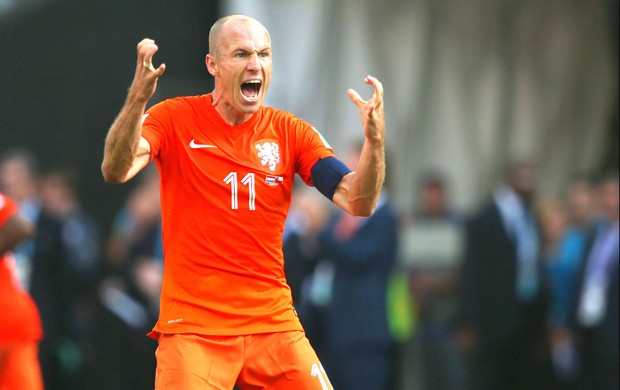 Robben comemora gol da Holanda contra o Chile (Foto: Marcos Ribolli)