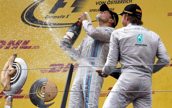 nico rosberg e Valtteri Bottas mercedes pódio gp da Áustria (Foto: Agência Reuters)