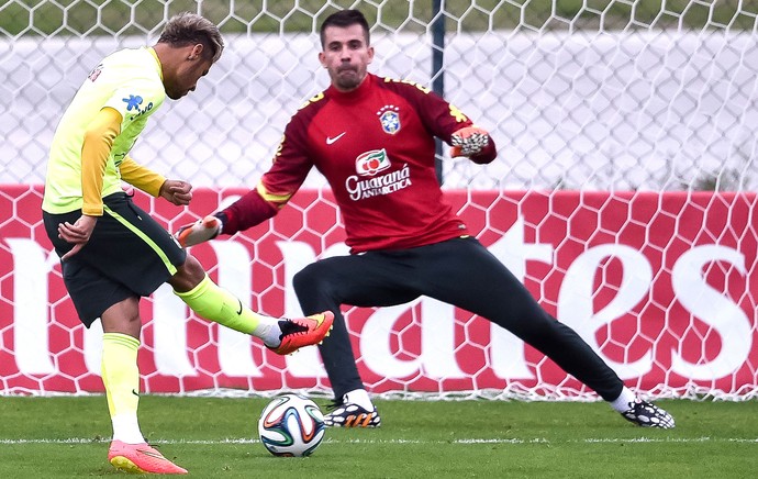 Neymar e Vitor Treino Brasil (Foto: Getty Images)