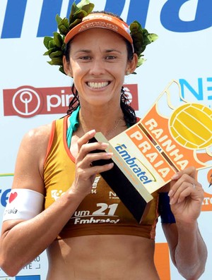 Talita Rainha da praia troféu vôlei de praia (Foto: Mauricio Kaye)