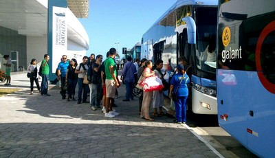 torcida México navio fretado (Foto: Gioras Xerez / G1)