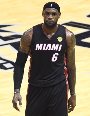 LeBron James final NBA Miami x San Antonio jogo 5 (Foto: EFE)